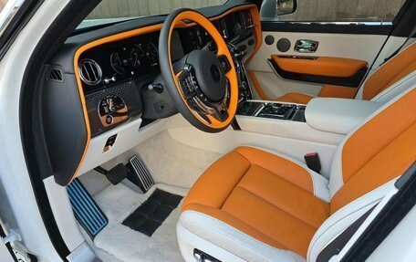 Rolls-Royce Cullinan, 2025 год, 55 700 000 рублей, 6 фотография