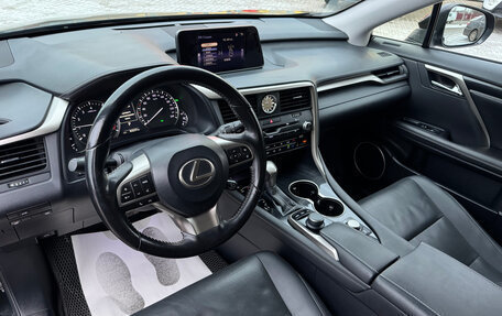 Lexus RX IV рестайлинг, 2017 год, 4 100 000 рублей, 7 фотография