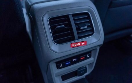 Volkswagen Tiguan II, 2017 год, 1 749 000 рублей, 7 фотография