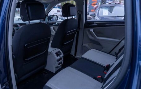 Volkswagen Tiguan II, 2017 год, 1 749 000 рублей, 18 фотография