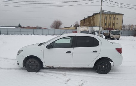 Renault Logan II, 2016 год, 330 000 рублей, 4 фотография