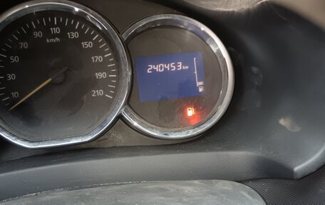 Renault Logan II, 2016 год, 330 000 рублей, 10 фотография