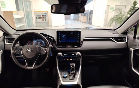 Toyota RAV4, 2021 год, 3 358 000 рублей, 7 фотография