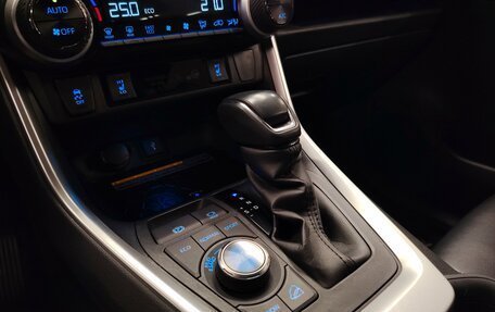 Toyota RAV4, 2021 год, 3 358 000 рублей, 13 фотография