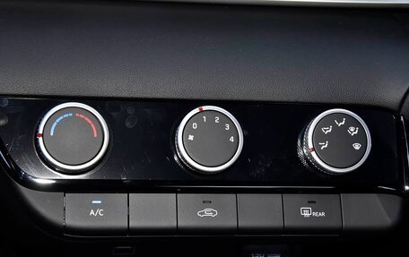 Hyundai Elantra, 2025 год, 1 990 000 рублей, 24 фотография