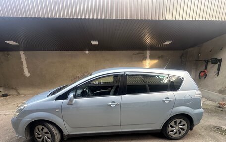 Toyota Corolla Verso I, 2005 год, 650 000 рублей, 2 фотография