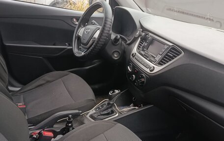 Hyundai Solaris II рестайлинг, 2018 год, 780 000 рублей, 6 фотография