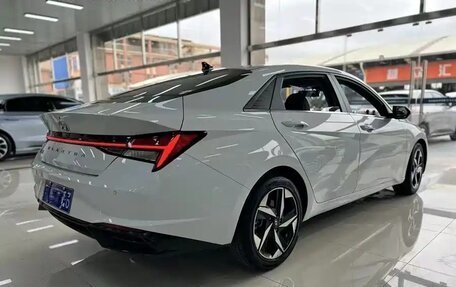 Hyundai Elantra, 2021 год, 1 200 000 рублей, 4 фотография
