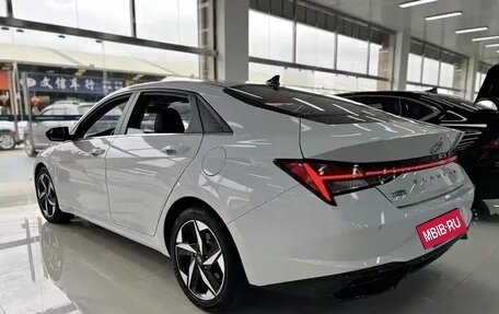 Hyundai Elantra, 2021 год, 1 200 000 рублей, 8 фотография