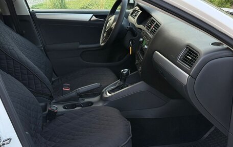 Volkswagen Jetta VI, 2012 год, 1 160 000 рублей, 21 фотография