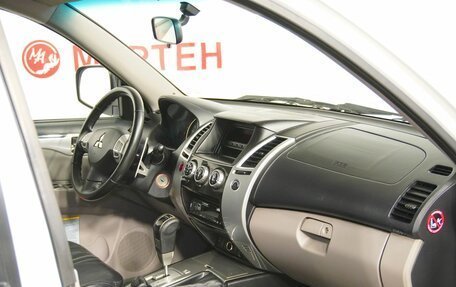 Mitsubishi Pajero Sport II рестайлинг, 2013 год, 1 649 000 рублей, 10 фотография