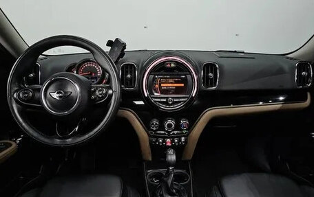MINI Countryman II (F60), 2018 год, 1 550 000 рублей, 6 фотография