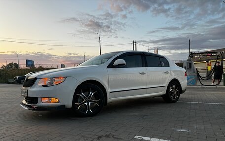 Skoda Superb III рестайлинг, 2011 год, 1 150 000 рублей, 5 фотография
