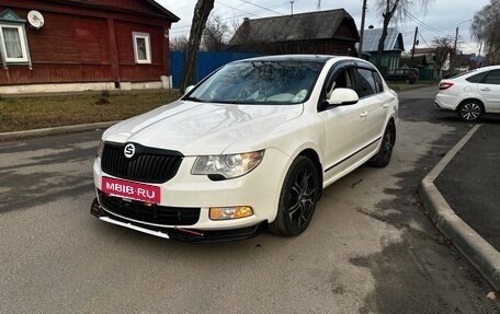 Skoda Superb III рестайлинг, 2011 год, 1 150 000 рублей, 1 фотография