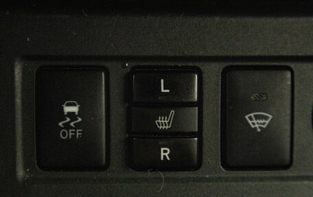 Toyota RAV4, 2011 год, 1 499 000 рублей, 20 фотография