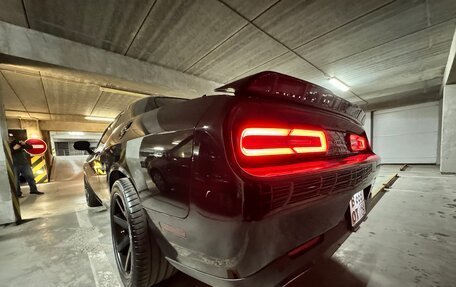 Dodge Challenger III рестайлинг 2, 2016 год, 3 450 000 рублей, 10 фотография