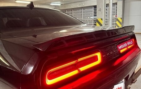 Dodge Challenger III рестайлинг 2, 2016 год, 3 450 000 рублей, 9 фотография