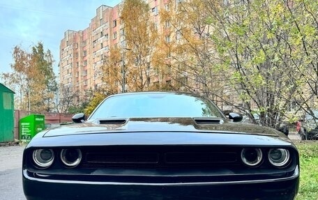 Dodge Challenger III рестайлинг 2, 2016 год, 3 450 000 рублей, 16 фотография