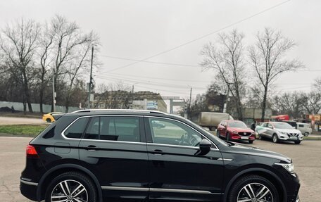 Volkswagen Tiguan II, 2021 год, 4 150 000 рублей, 4 фотография