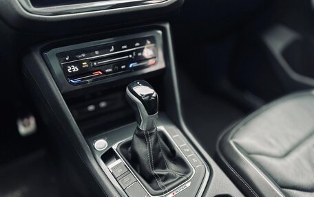 Volkswagen Tiguan II, 2021 год, 4 150 000 рублей, 19 фотография