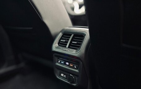 Volkswagen Tiguan II, 2021 год, 4 150 000 рублей, 18 фотография