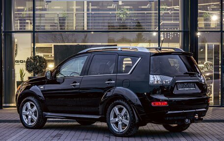 Mitsubishi Outlander III рестайлинг 3, 2008 год, 995 000 рублей, 4 фотография