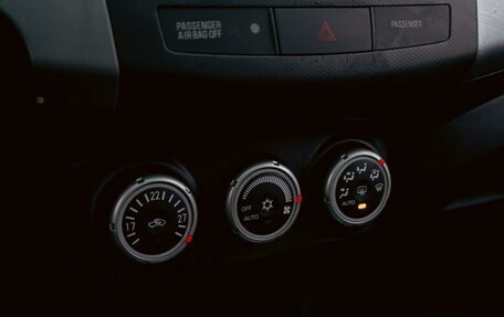 Mitsubishi Outlander III рестайлинг 3, 2008 год, 995 000 рублей, 15 фотография