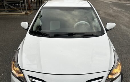 Hyundai Solaris II рестайлинг, 2014 год, 1 000 000 рублей, 2 фотография