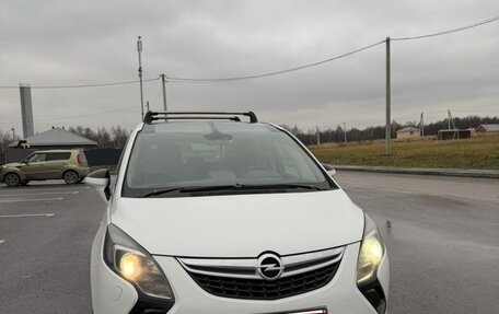 Opel Zafira C рестайлинг, 2013 год, 1 050 000 рублей, 2 фотография