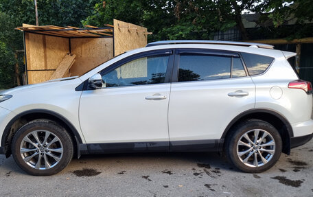 Toyota RAV4, 2018 год, 3 300 000 рублей, 3 фотография