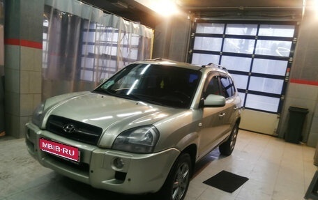 Hyundai Tucson III, 2007 год, 780 000 рублей, 1 фотография