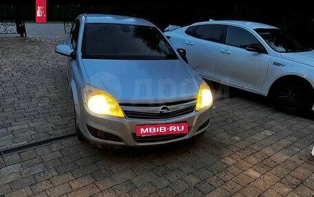 Opel Astra H, 2008 год, 385 000 рублей, 2 фотография