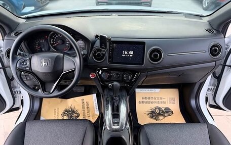 Honda Vezel, 2022 год, 1 610 000 рублей, 9 фотография