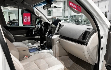 Toyota Land Cruiser, 2021 год, 7 500 000 рублей, 10 фотография