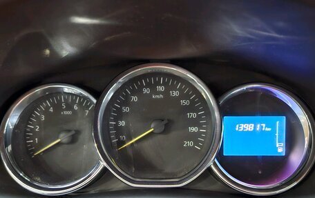 Renault Logan II, 2018 год, 699 000 рублей, 10 фотография