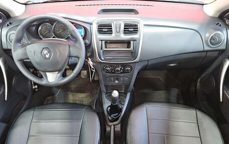 Renault Logan II, 2018 год, 699 000 рублей, 9 фотография