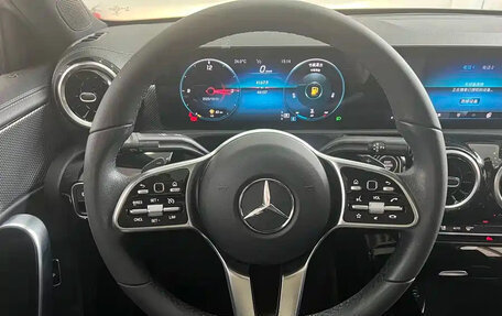 Mercedes-Benz A-Класс, 2022 год, 1 790 000 рублей, 5 фотография