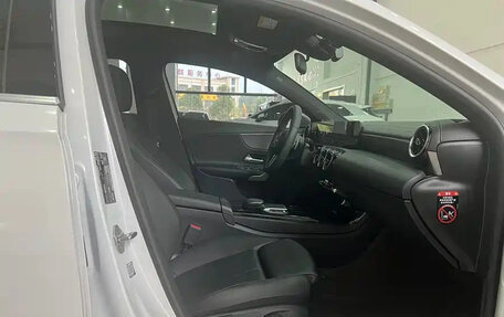 Mercedes-Benz A-Класс, 2022 год, 1 790 000 рублей, 6 фотография