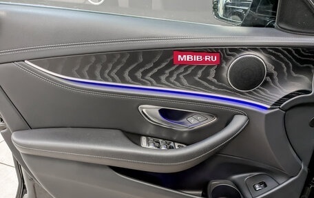 Mercedes-Benz E-Класс, 2020 год, 5 100 000 рублей, 19 фотография