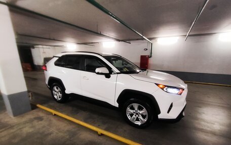 Toyota RAV4, 2021 год, 3 300 000 рублей, 7 фотография