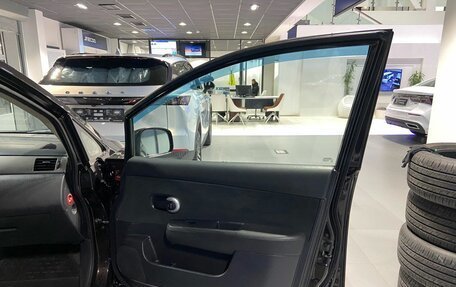 Nissan Tiida, 2010 год, 670 000 рублей, 24 фотография