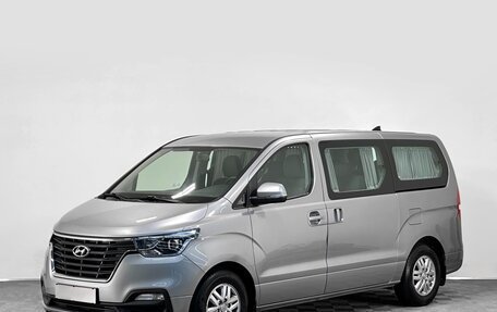 Hyundai H-1 II рестайлинг, 2018 год, 3 198 000 рублей, 1 фотография