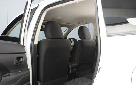 Mitsubishi Outlander III рестайлинг 3, 2016 год, 1 890 000 рублей, 10 фотография