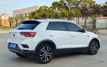 Volkswagen T-Roc I, 2021 год, 1 320 000 рублей, 3 фотография