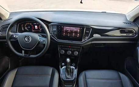 Volkswagen T-Roc I, 2021 год, 1 320 000 рублей, 5 фотография