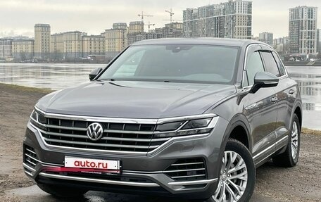 Volkswagen Touareg III, 2018 год, 4 249 999 рублей, 2 фотография