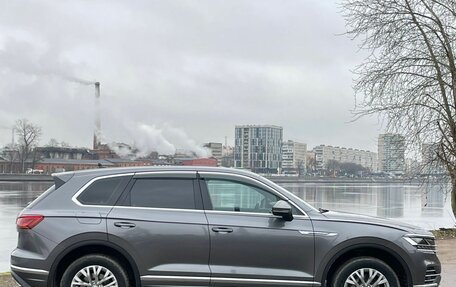 Volkswagen Touareg III, 2018 год, 4 249 999 рублей, 5 фотография