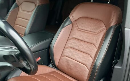 Volkswagen Touareg III, 2018 год, 4 249 999 рублей, 13 фотография