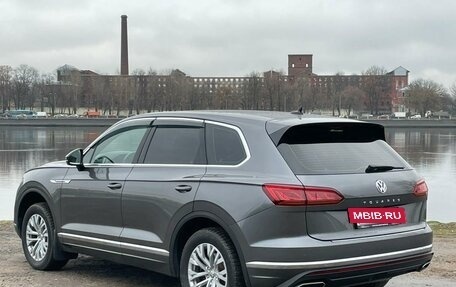 Volkswagen Touareg III, 2018 год, 4 249 999 рублей, 7 фотография