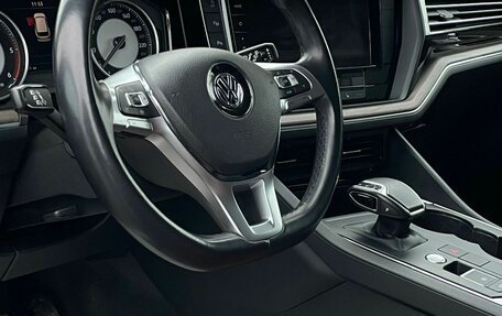 Volkswagen Touareg III, 2018 год, 4 249 999 рублей, 21 фотография